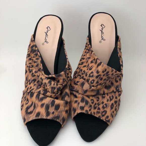 Qupid Leopard Print High Heels Size 7 - Picture 2 of 9